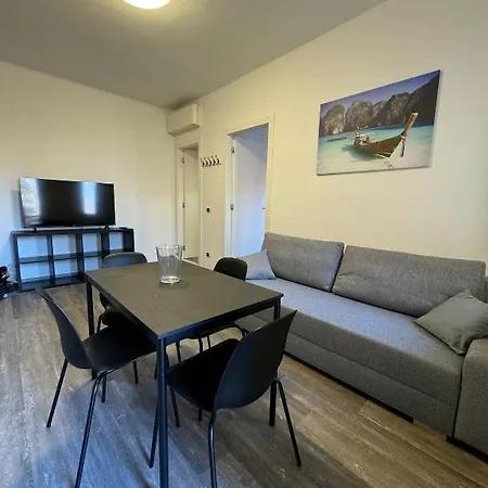 アパート Casa Benedetta Nuovo Bilocale 100 Metri Dal Mare アラッシオ